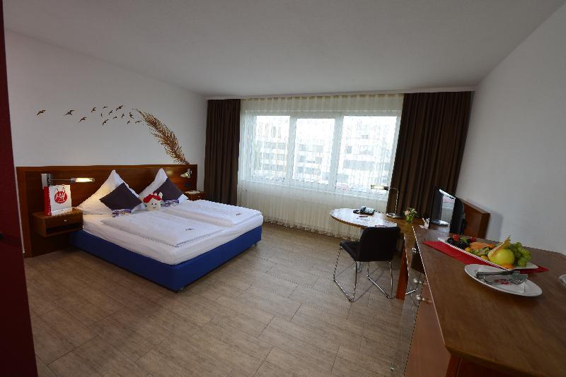 Michel Hotel Frankfurt Airport Rüsselsheim Dış mekan fotoğraf
